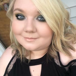 Meet your Posher, Brittney